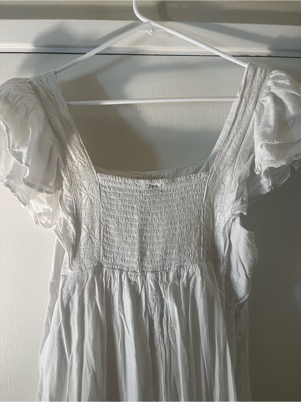 White Ruffle-Sleeve Midi Dress 🕊️ - Picture 4 of 5